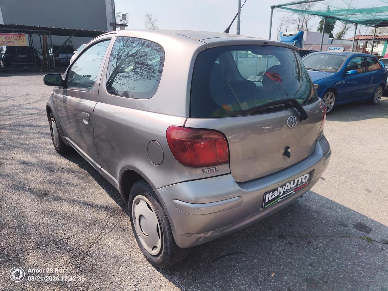 Toyota Yaris 1.0i 16V cat 3 porte