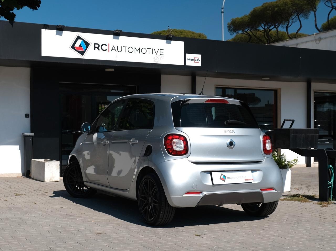 Smart ForFour EQ BRABUS STYLE con TETTO PANORAMICO