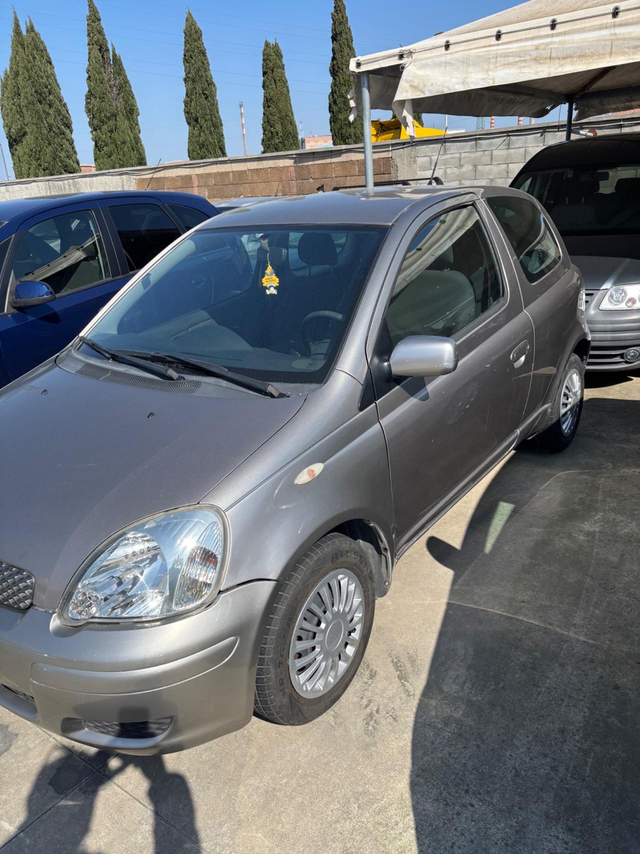 Toyota Yaris 1.0i 16V cat 3 porte Sol '03
