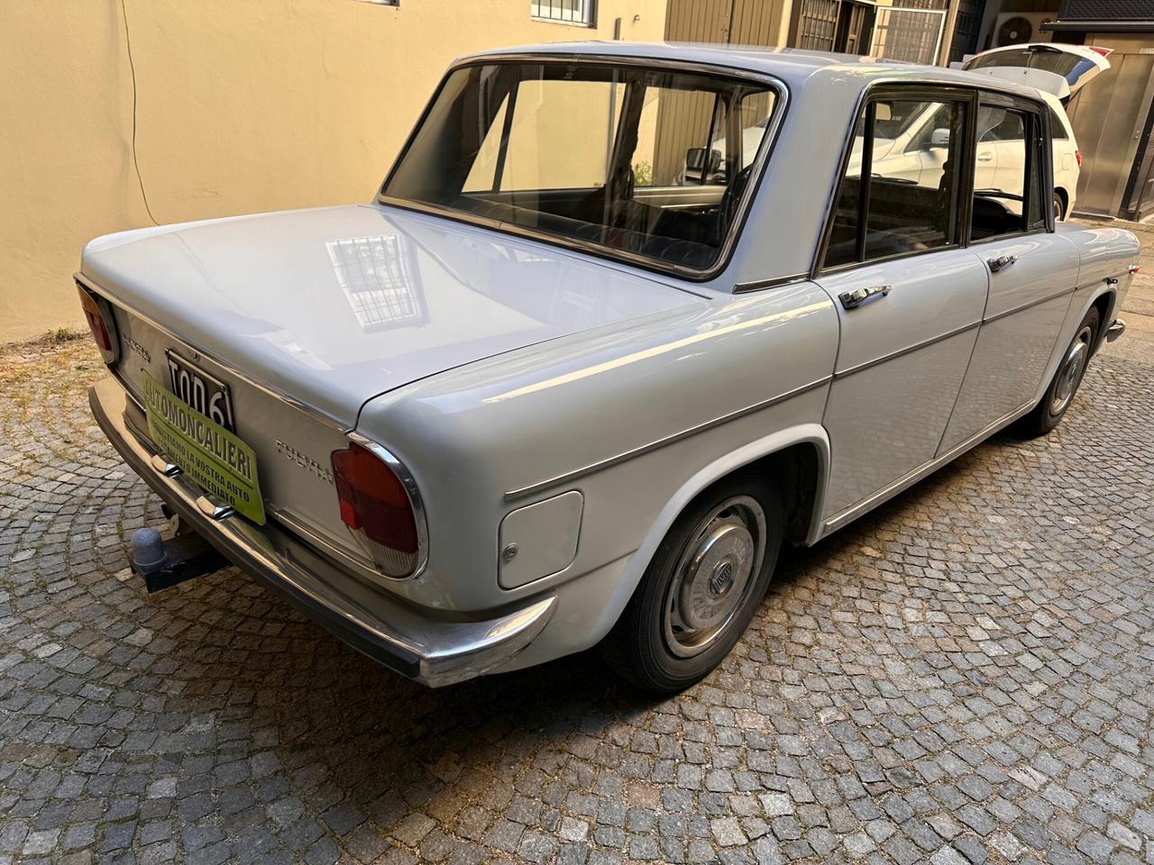 Lancia Fulvia 2 SERIE (INTERNI in PELLE)