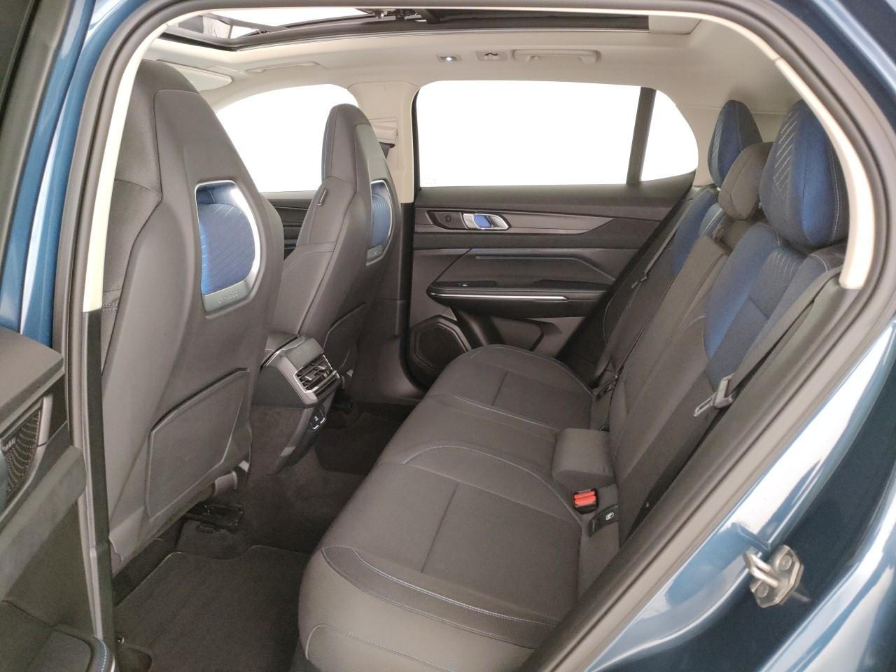 Lynk & Co 01 1.5 td phev auto