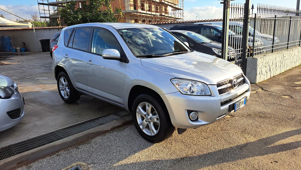 Toyota RAV 4 RAV4 2.2 D-4D 150 CV DPF Sol