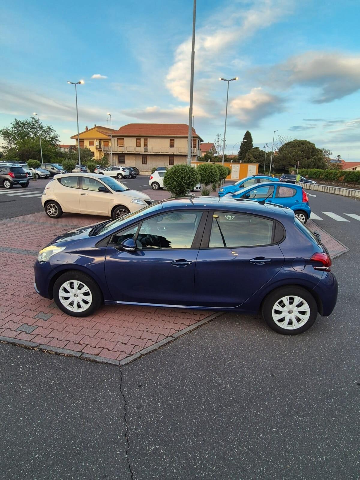 Peugeot 208 BlueHDi 75 5 porte Active