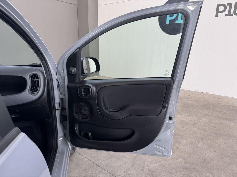 FIAT Panda 1.2 Easy 69cv E6 UNIPRO NEOPATENTATI CRONOLOGIA TAGLIANDI