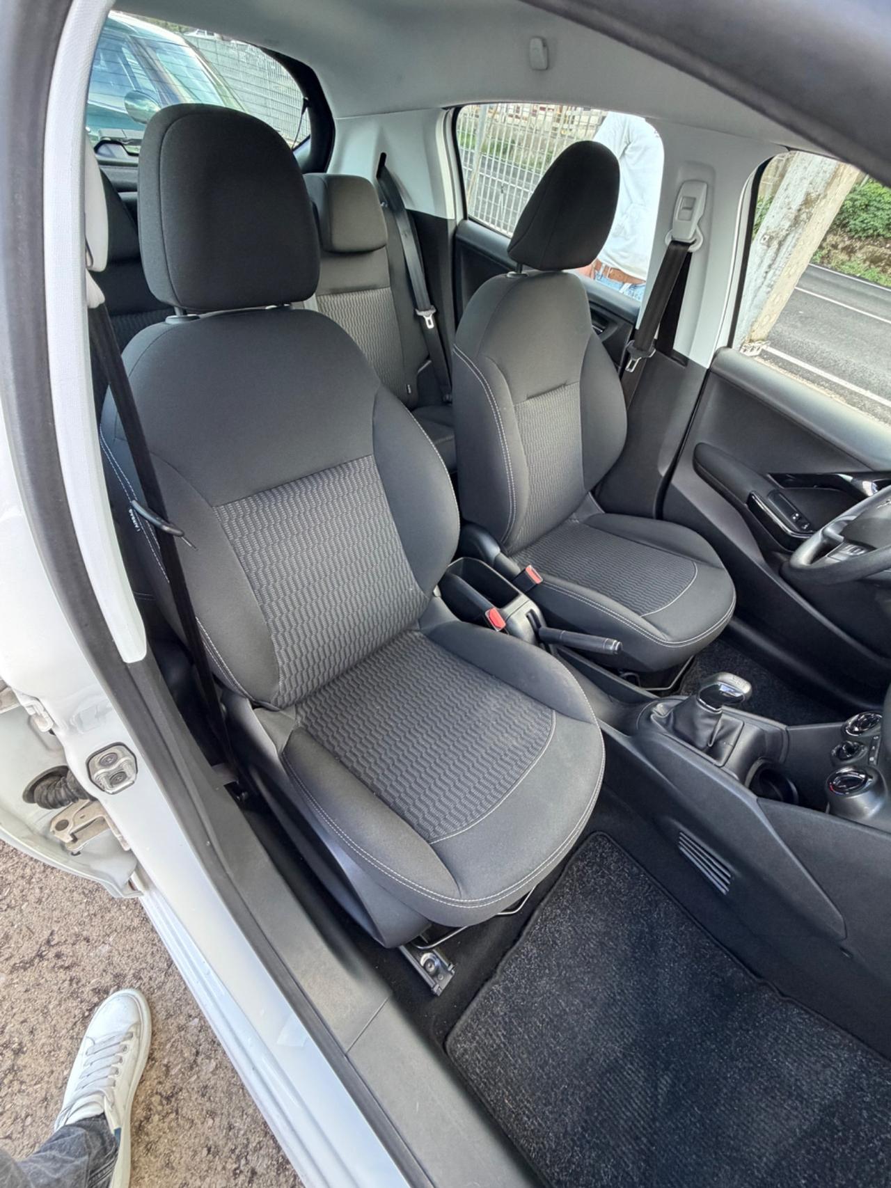 Peugeot 208 BlueHDi 100 S&S 5 porte GT Line