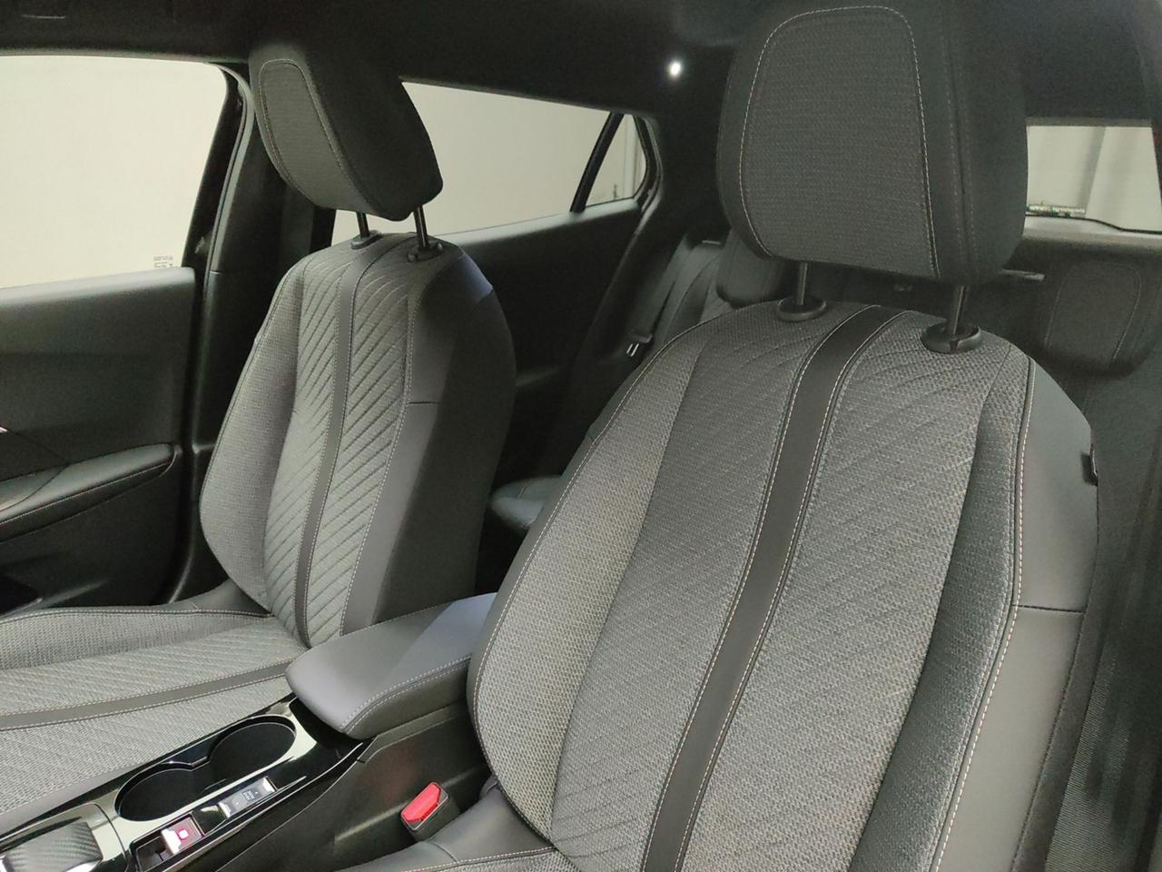 PEUGEOT 2008 II 2020 1.2 PURETECH 130CV ALLURE EAT8