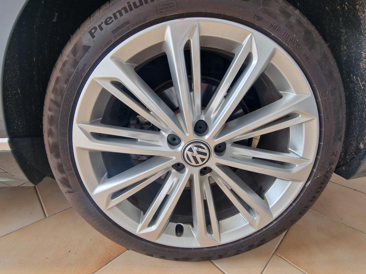 Volkswagen Passat Business 2.0 TDI Executive BlueMotion Technology