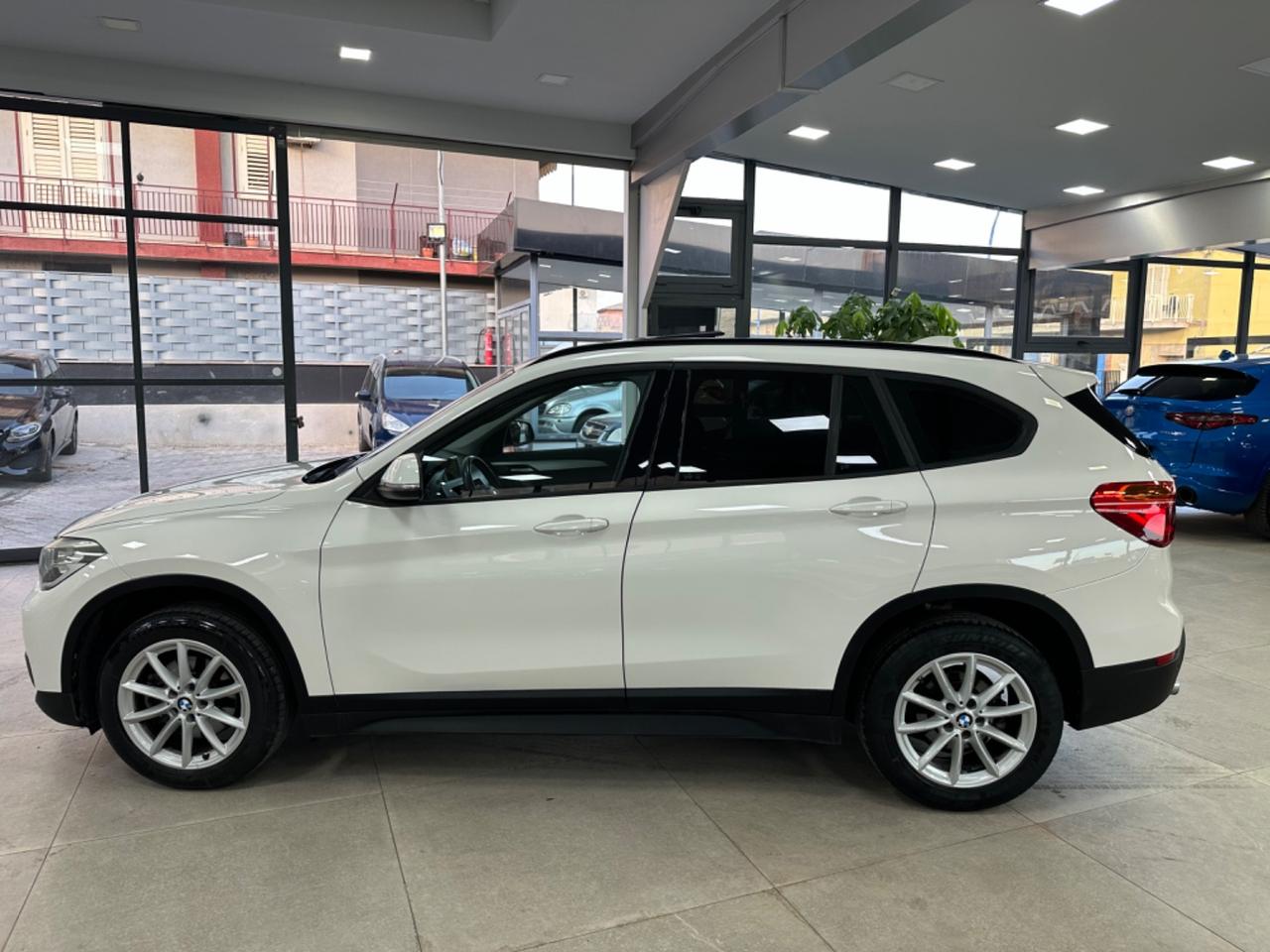 Bmw X1 sDrive18d Advantage AUTOM Tetto 2016