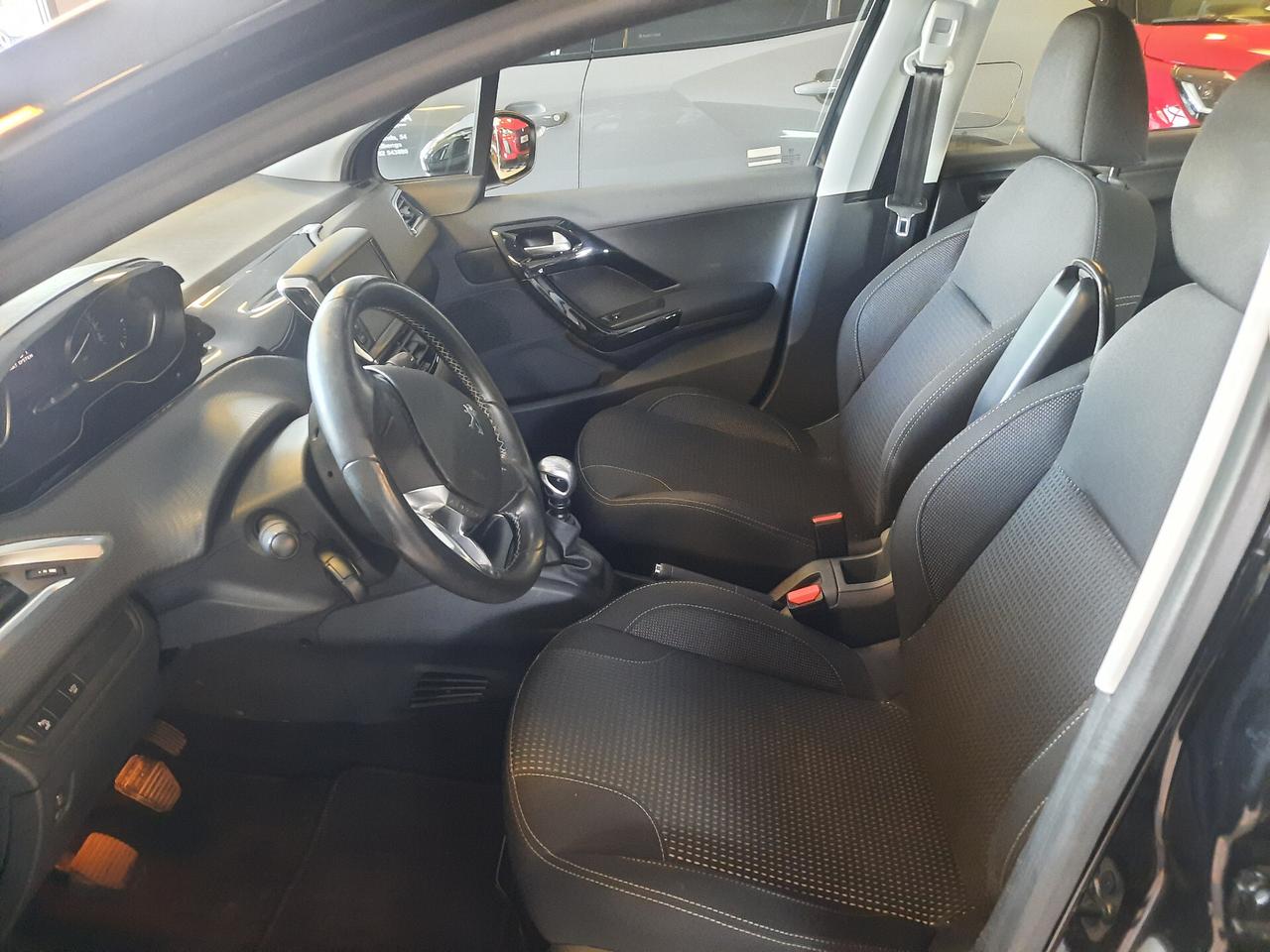 Peugeot 208 BlueHDi 100 S&S 5 porte Allure