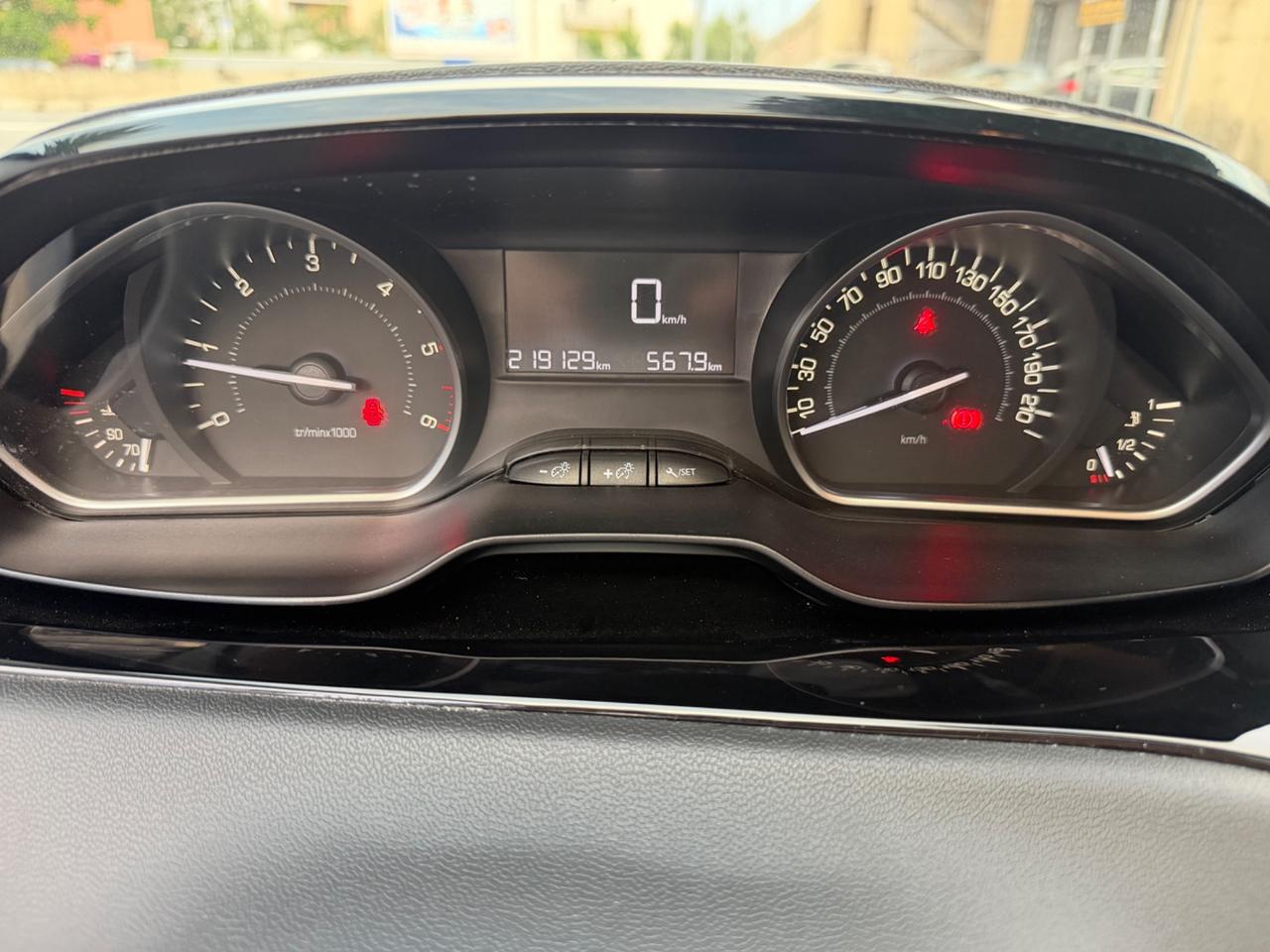 Peugeot 208 BlueHDi 1.6 Diesel 75 cv 2016