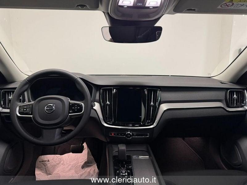 Volvo V60 B4 (d) automatico Plus Dark - KM0