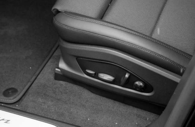 PORSCHE Macan BOSE Panoramadach Surround View LED