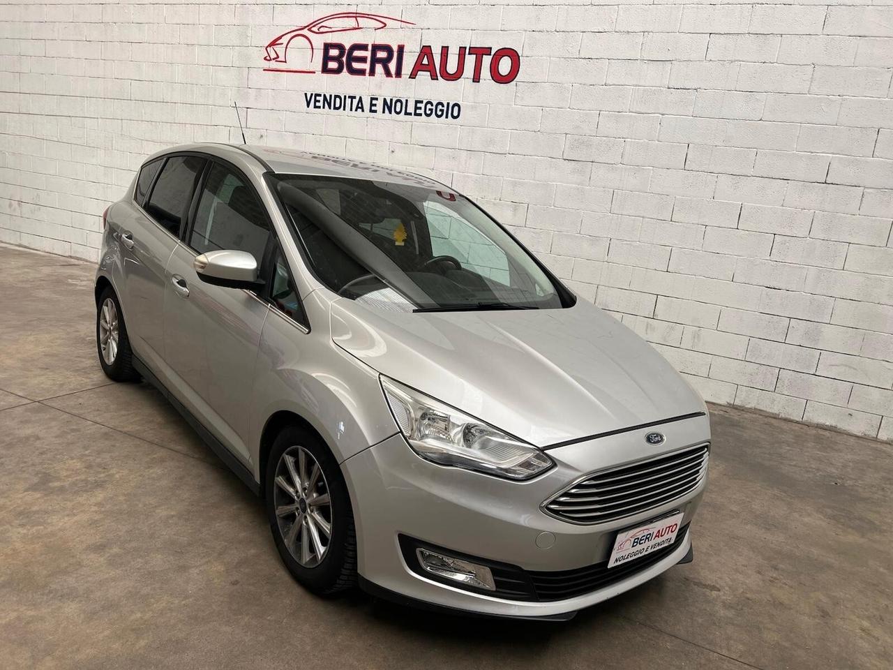 Ford C-Max allestimento (Titanium X)