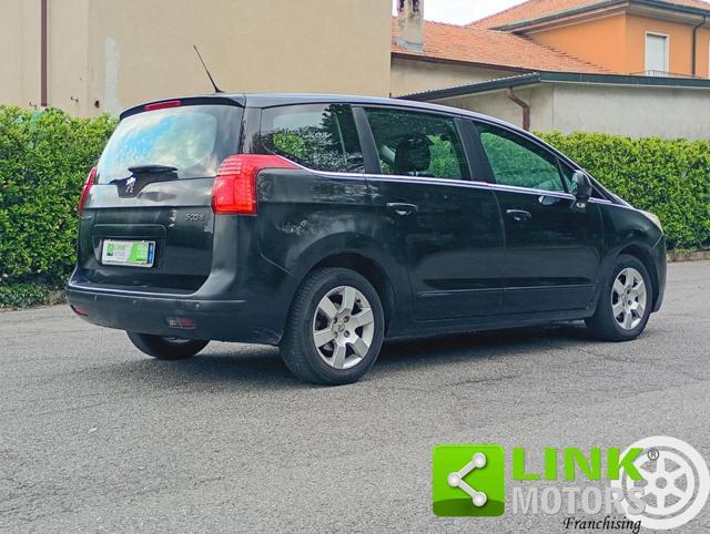 PEUGEOT 5008 1.6 HDi 110CV Tecno