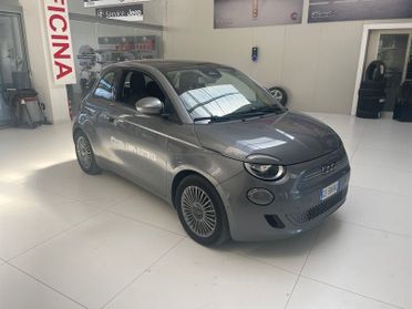 FIAT 500 500e Cabrio 42 kWh La Prima vettura da Concessionaria Ufficlale Stellantis