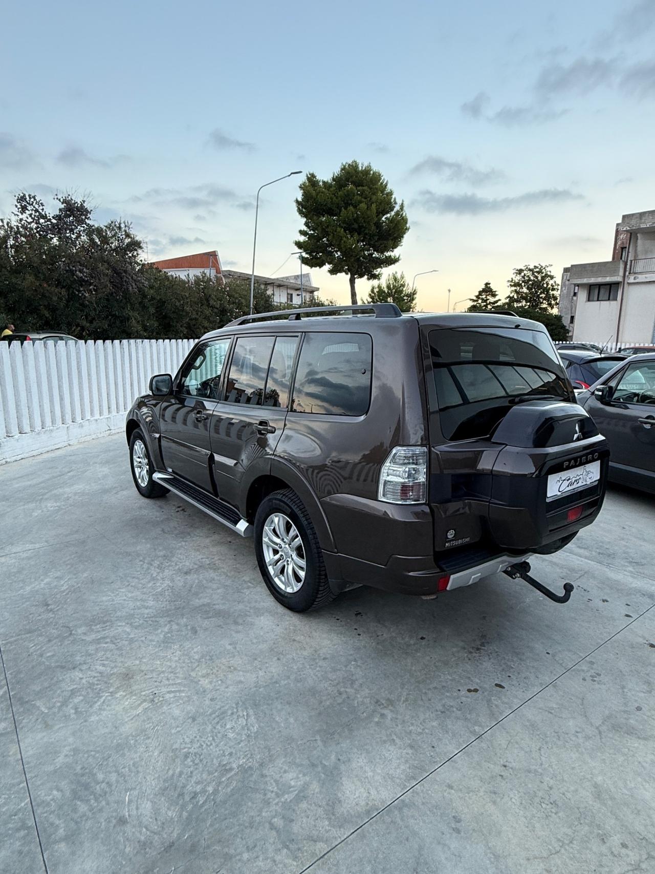 Mitsubishi Pajero 3.2 DI-D 16V aut. 5p. One/Hundred DPF