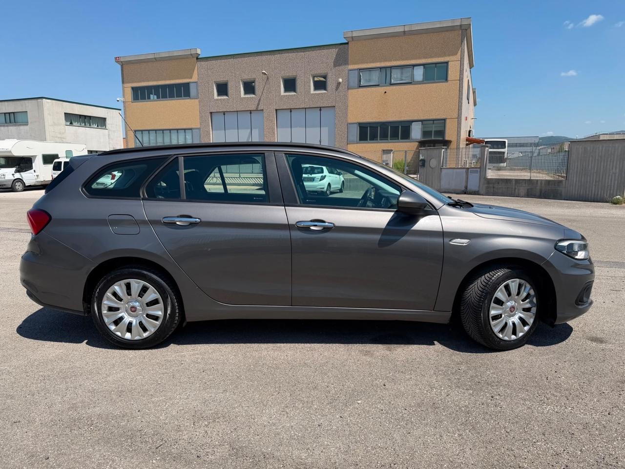 Fiat Tipo 1.4 SW Lounge con GARANZIA 12 m