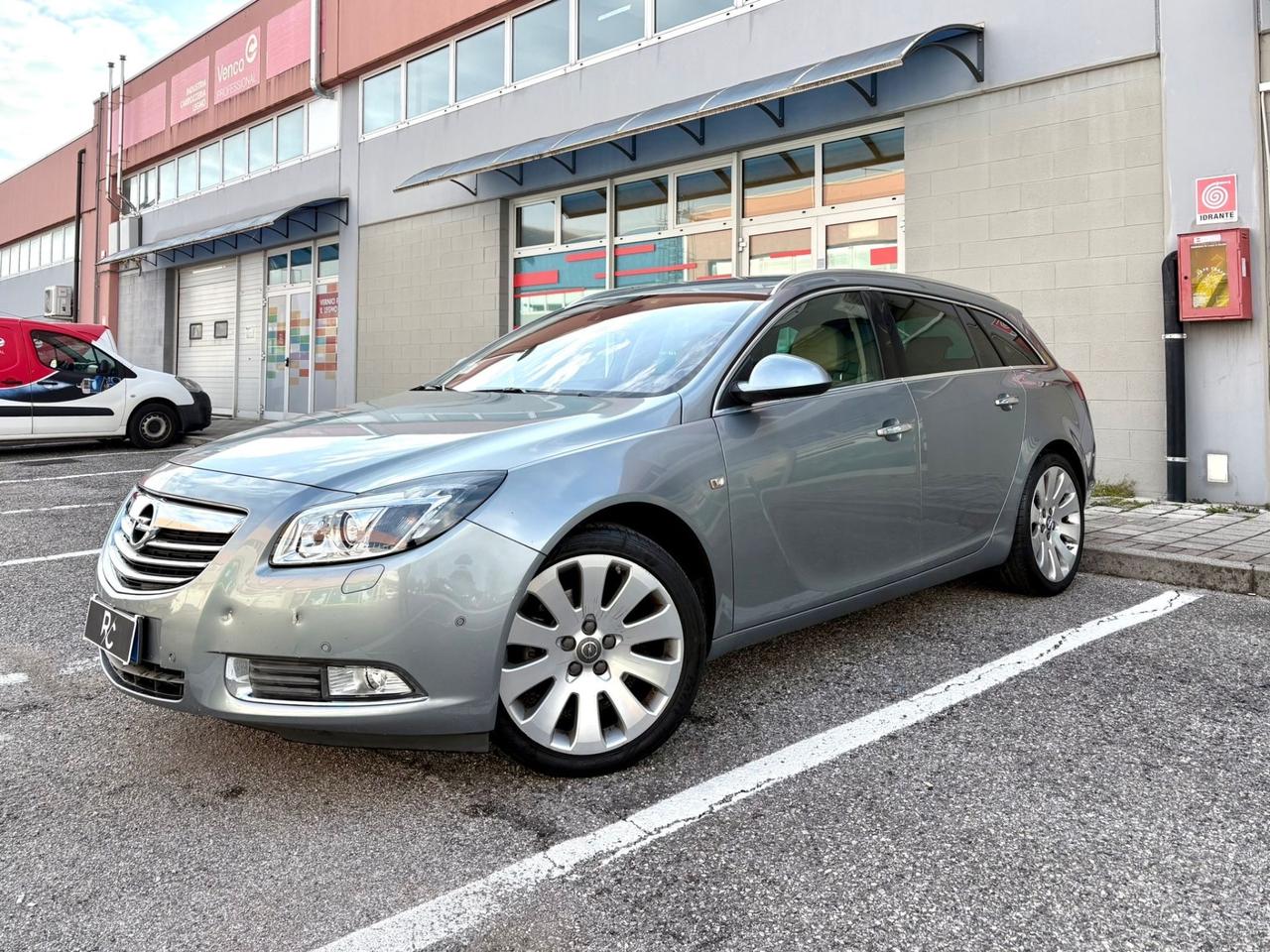 Opel Insignia 2.0 Turbo Sports Tourer Cosmo