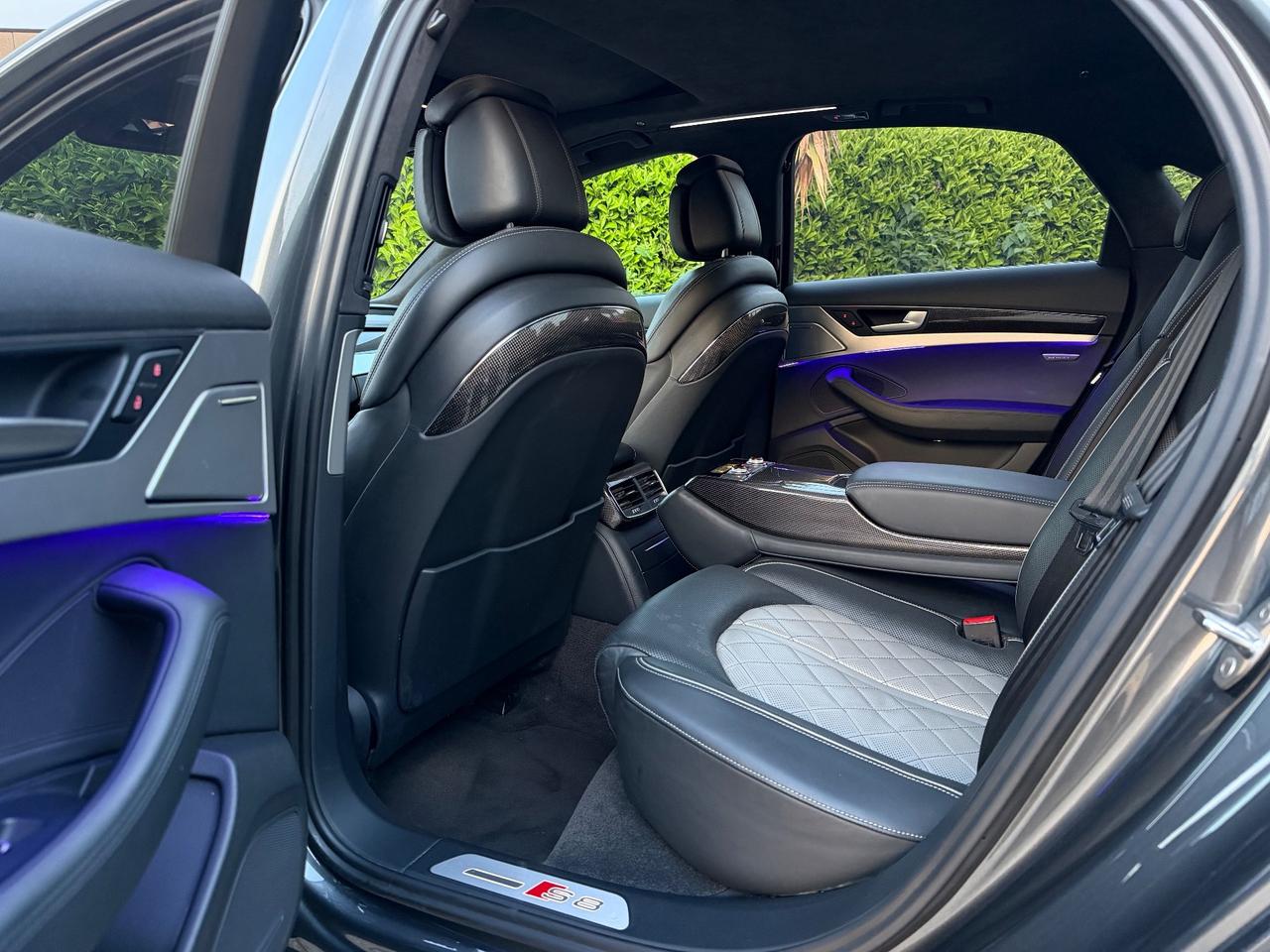 Audi S8 4.0 V8T BITURBO - FULL OPT - TAGLIANDATA -