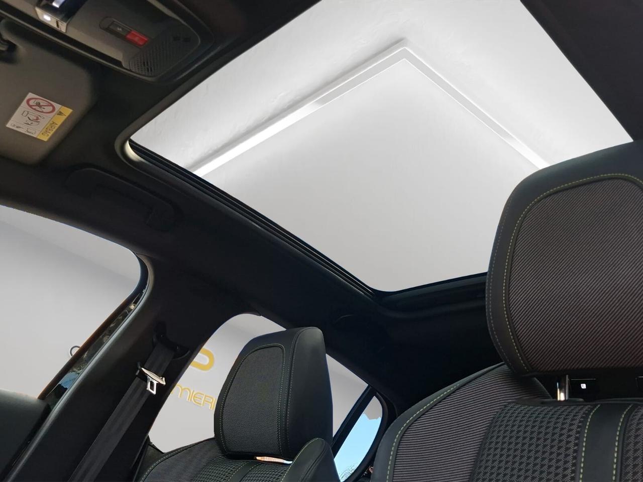 Peugeot 208 motore elettrico 136 CV 5 porte GT