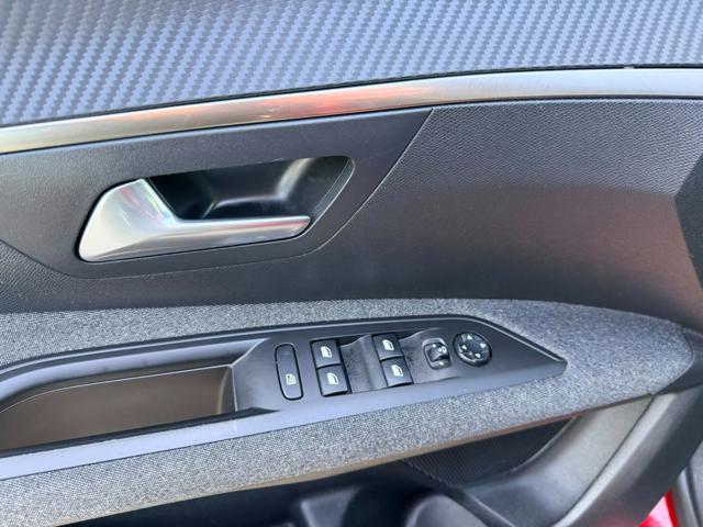 PEUGEOT 3008 BlueHDi 130 S&S Active Business