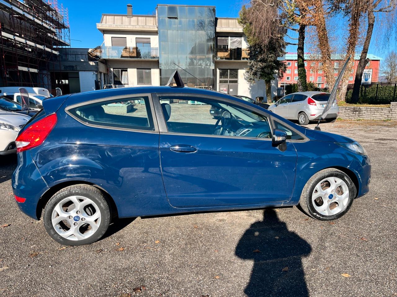 Ford Fiesta Ikon 1.4 16V 3p.Bz.- GPL