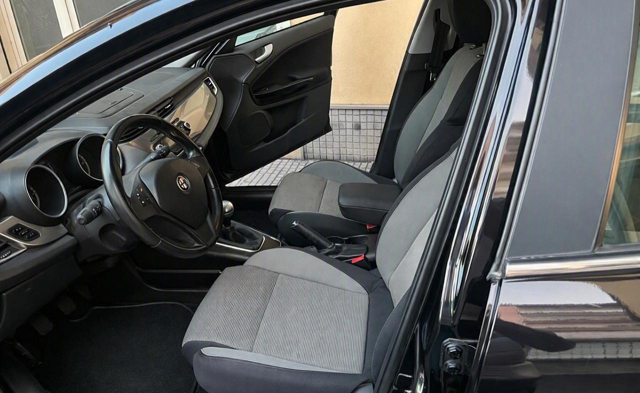 Alfa Romeo Giulietta 1.6 JTDm-2 105 CV Distinctive