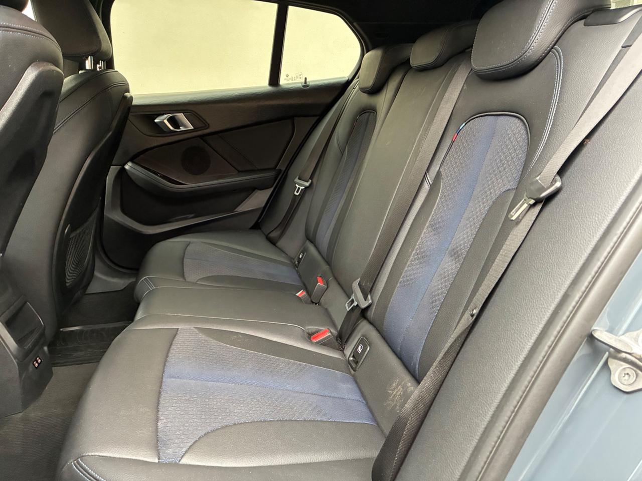 Bmw 116 116d 5p. Msport