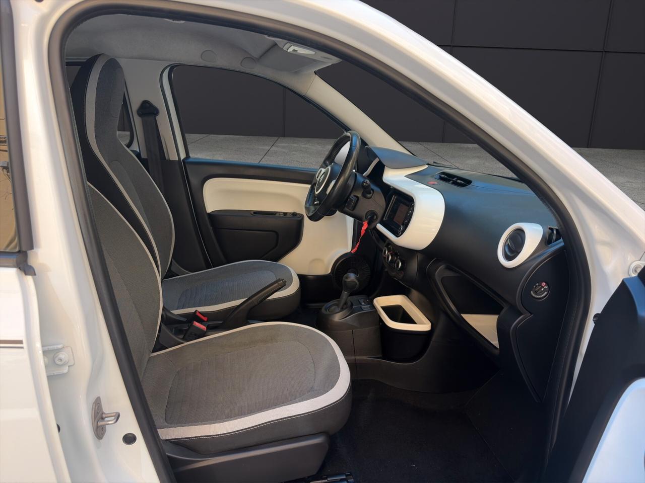 Renault Twingo 1.0 SCe EDC INTENS-NAVI/AUTOM.