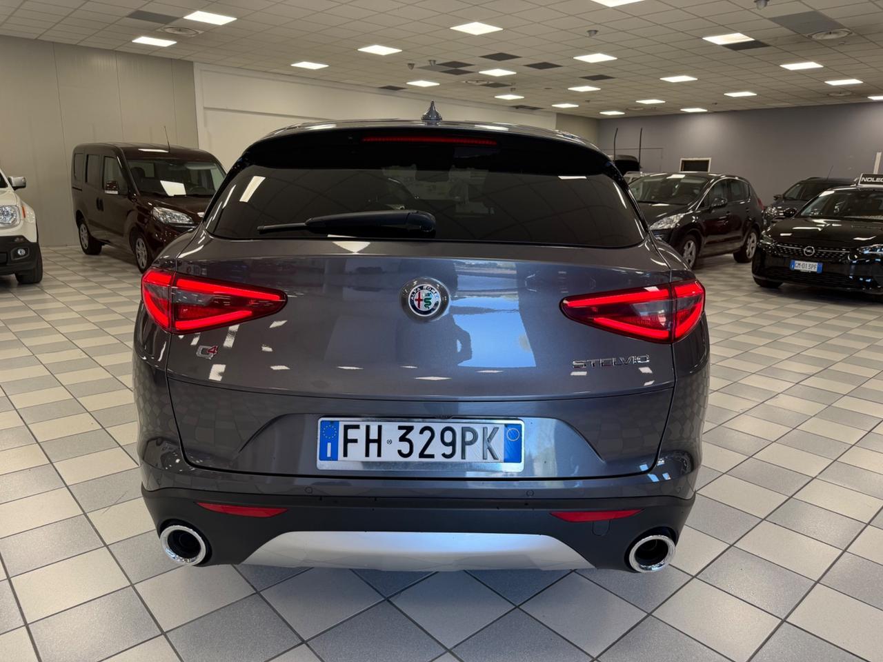 Alfa Romeo Stelvio 2.2 Turbodiesel 210 CV AT8 Q4 Super
