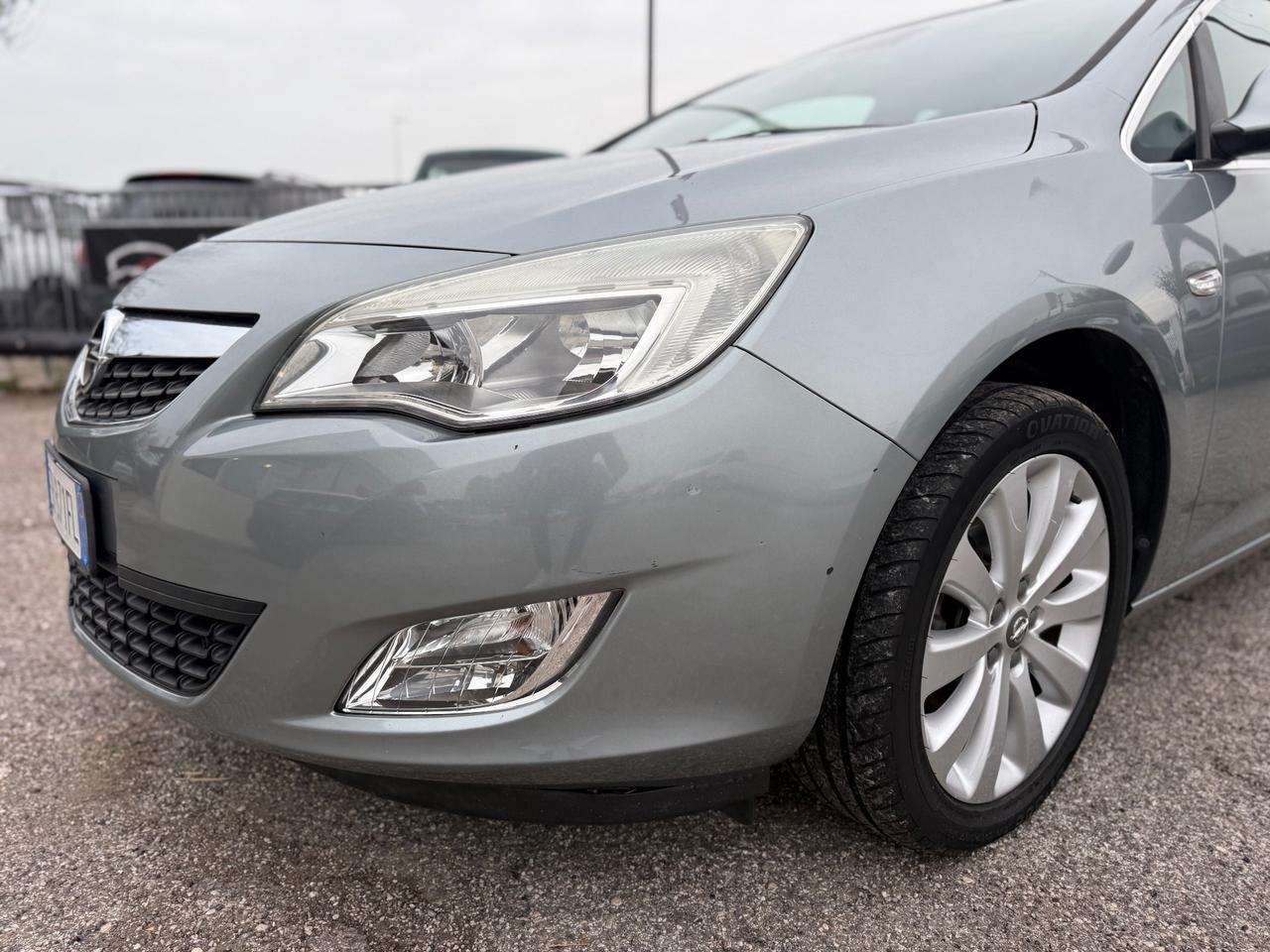 Opel Astra 1.4 100CV Sports Tourer Cosmo