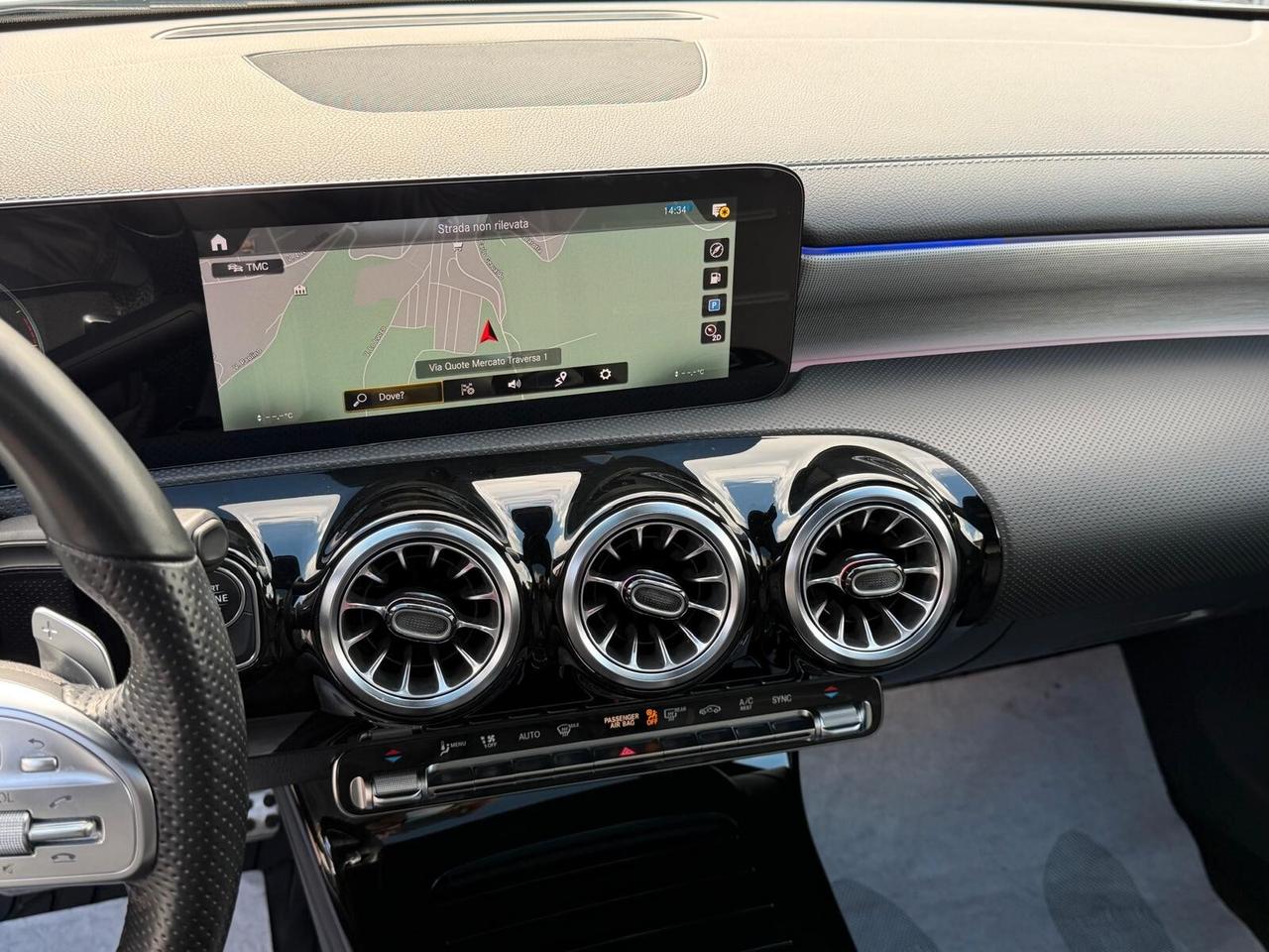 Mercedes-benz CLA 200 D 150 cv. Automatic NIGHT EDITION (Full optional)