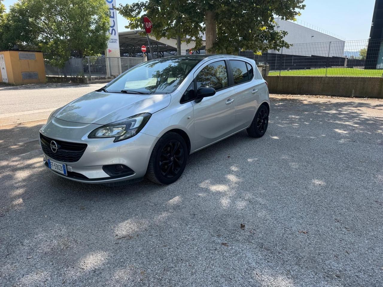 Opel Corsa 1.2 5 porte benzina