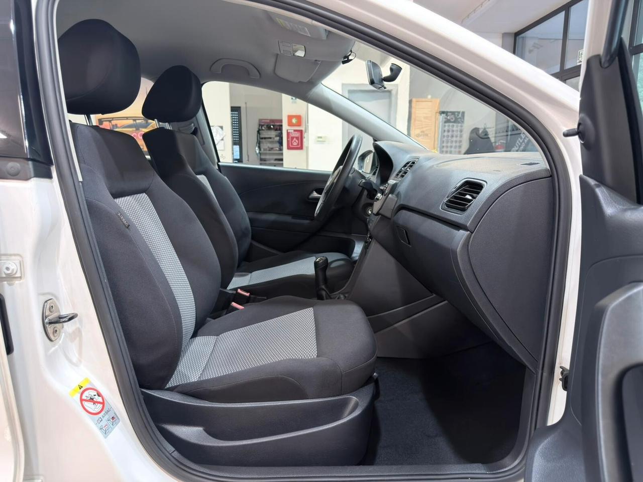 VOLKSWAGEN POLO 1.2TDI 75cv NEOPATENTATI