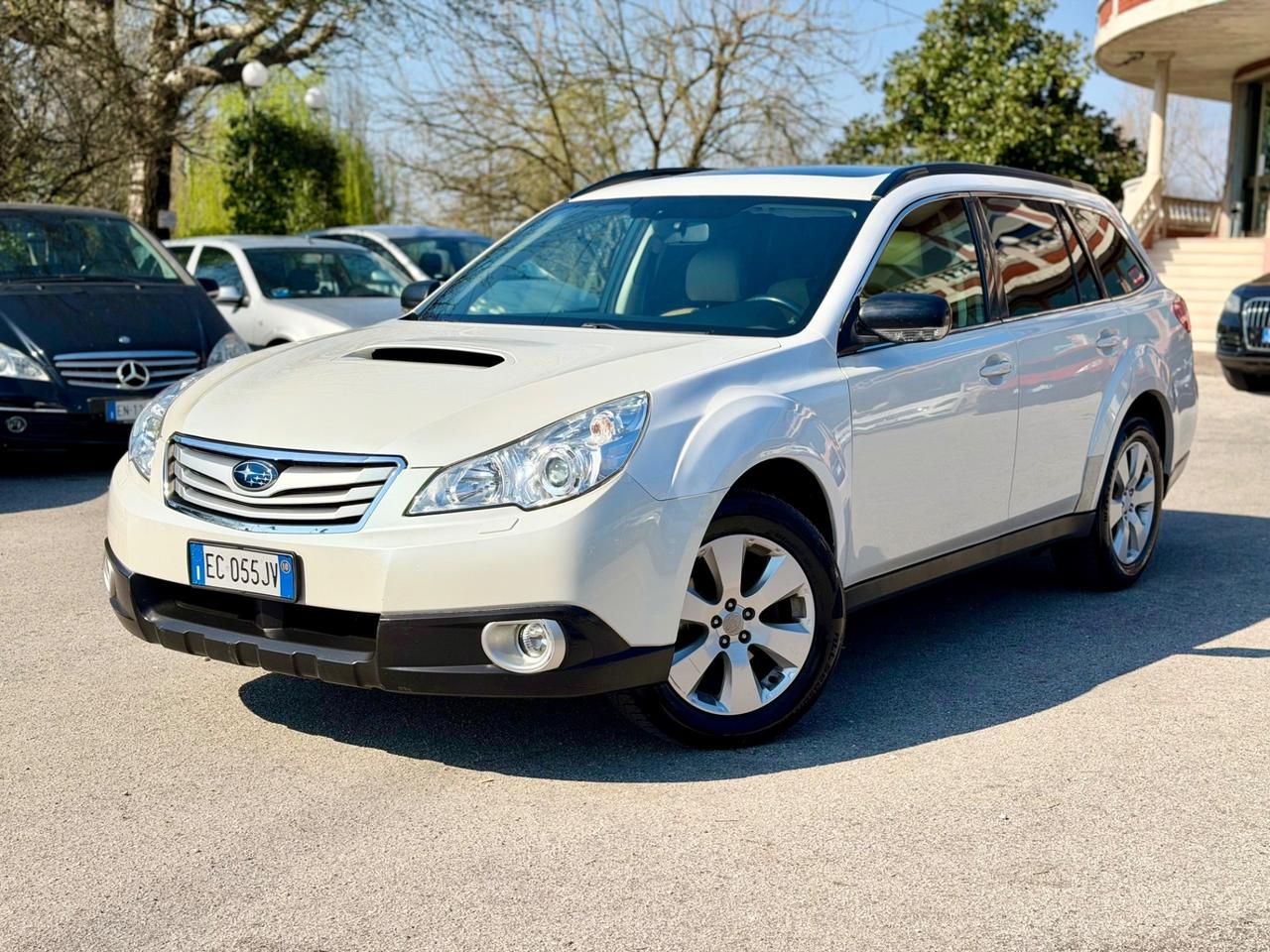 Subaru OUTBACK 2.0D 4*4 GARANZIA 12 mesi ! ! !
