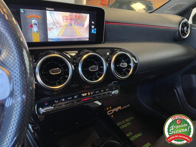 MERCEDES-BENZ A 180 d Auto Premium AMG *NIGHT PACK