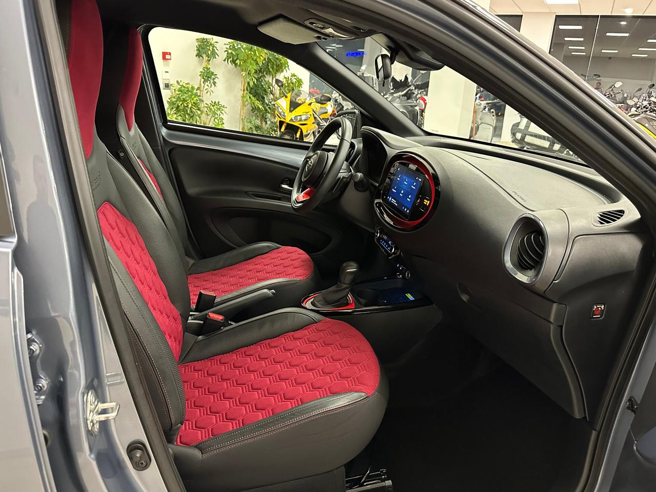 Toyota Aygo X 1.0 VVT-i 72 CV 5 porte UNDERCOVER - 2023