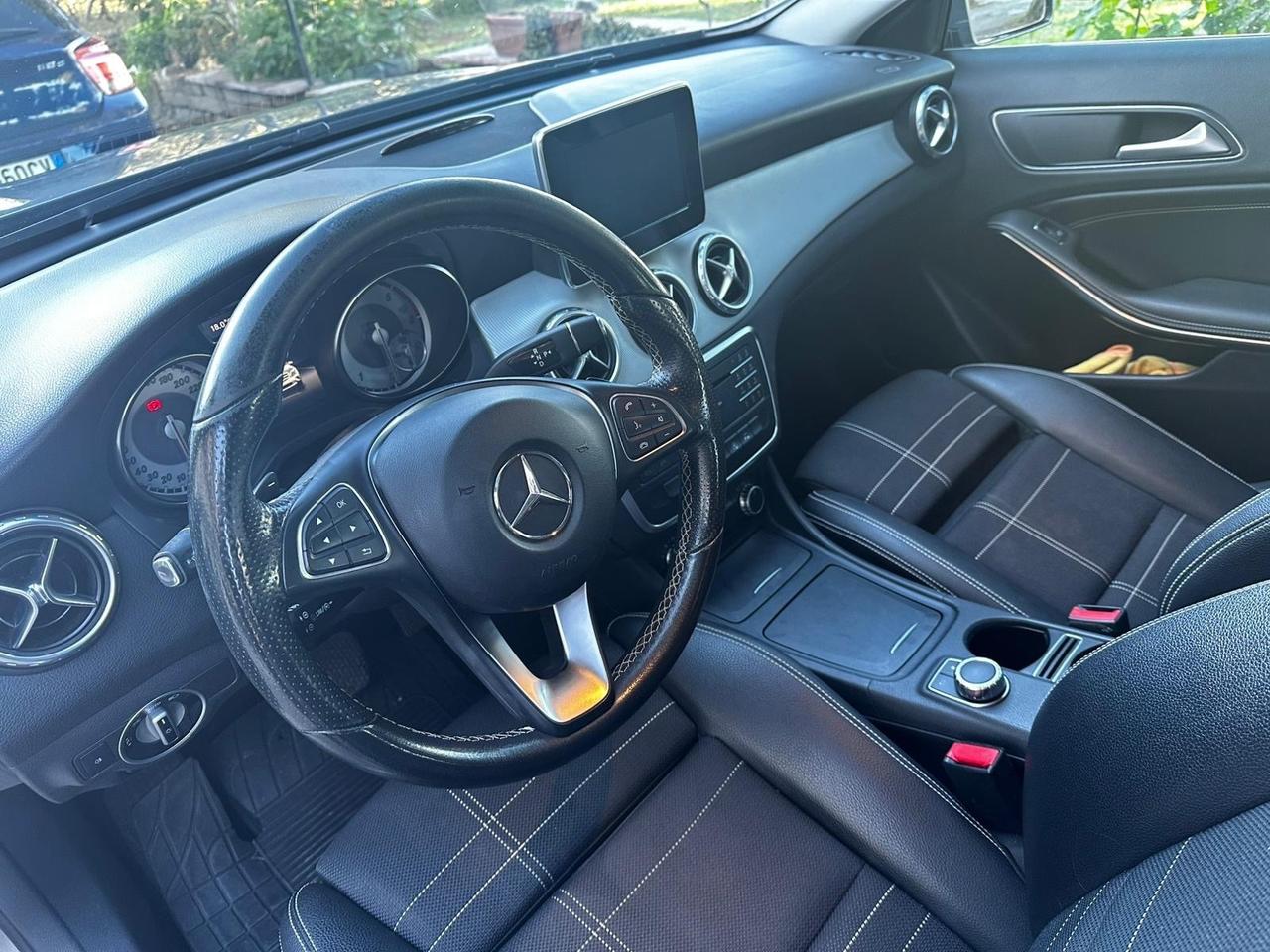Mercedes-benz GLA 200 d Premium