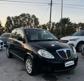 Lancia Ypsilon 1.3 MJT 75 CV Argento