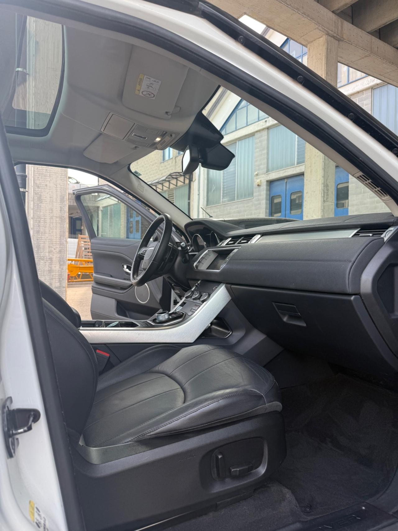 Land Rover Range Rover Evoque 2.0 TD4 180 CV 5p. SE