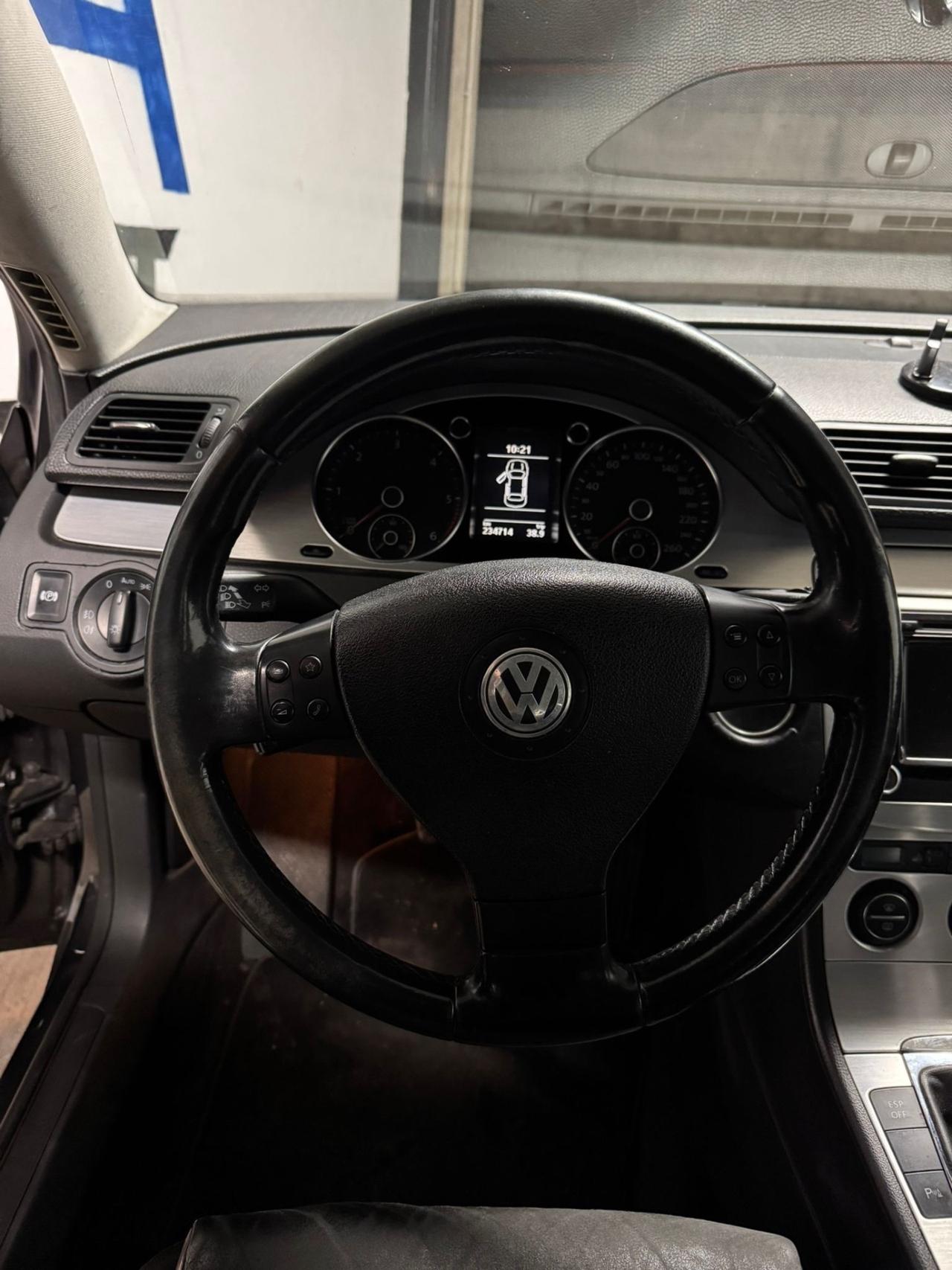 Volkswagen Passat 2.0 TDI DPF Var. Highline 2009 EURO 5