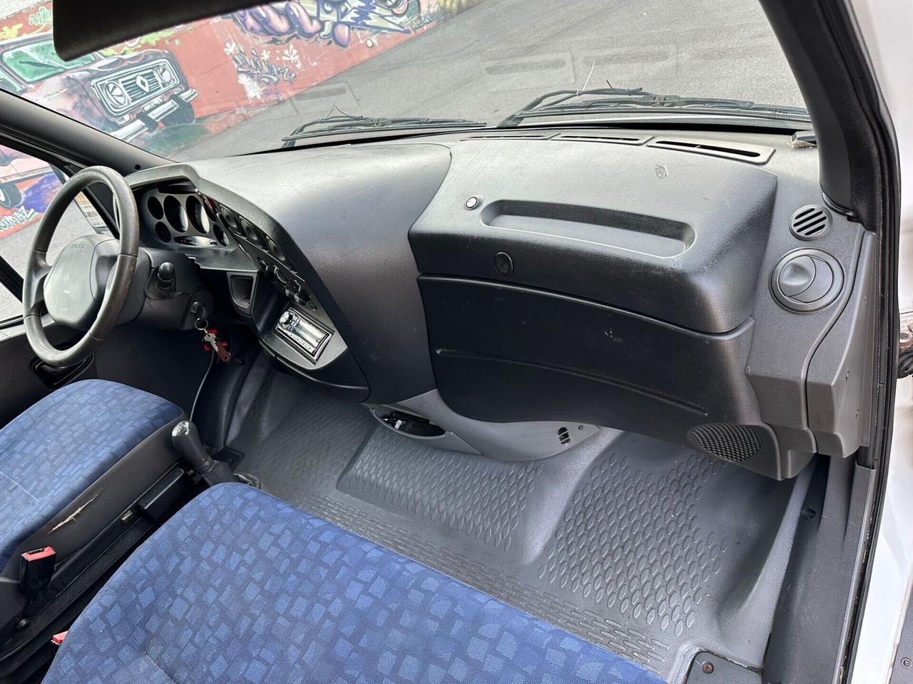 IVECO CON PEDANA IDRAULICA
