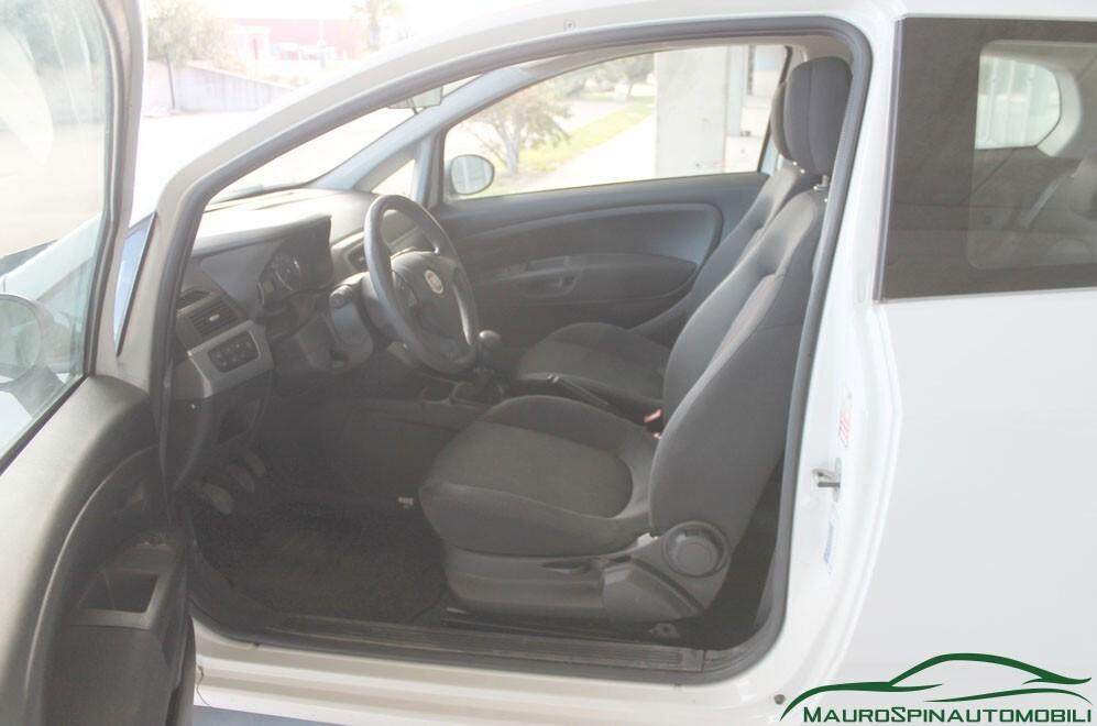 Fiat Punto 1.3 MJT II 75 CV 3 porte Neopatentati