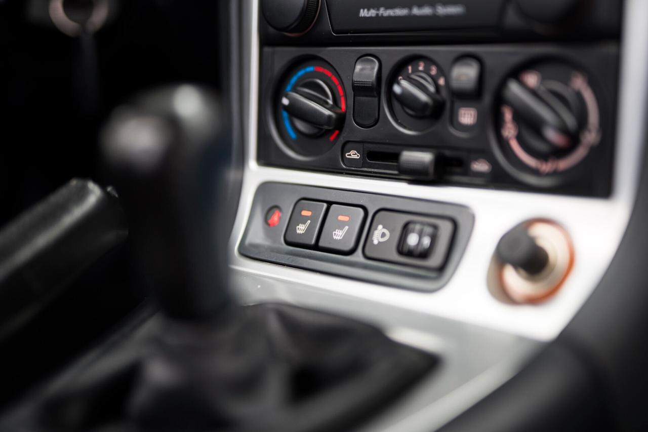 Mazda MX-5 1.8i 16V SILVER BLUES