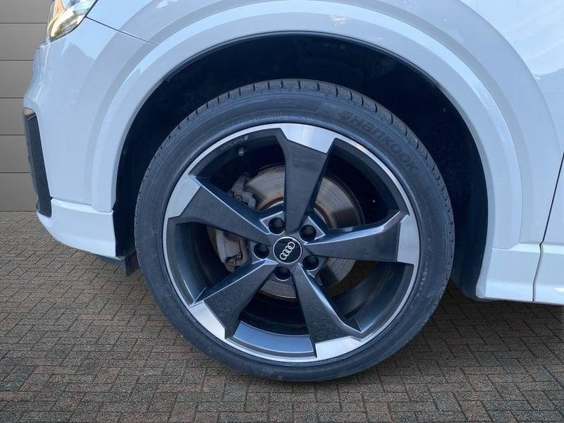 Audi Q2 35 2.0 tdi Identity Black quattro 150cv s-tronic my20