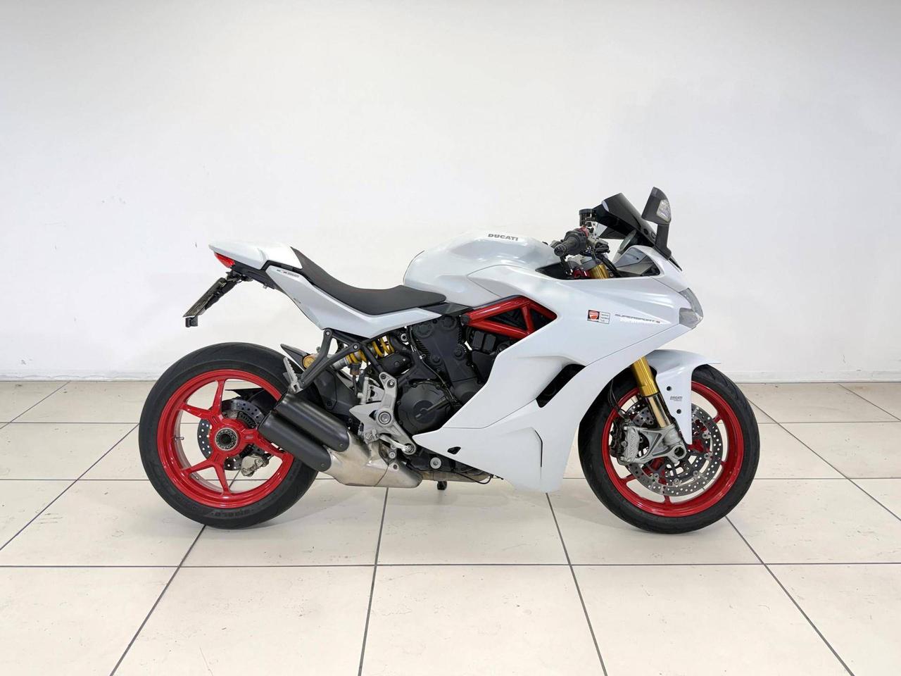 DUCATI 939 Super Sport S White