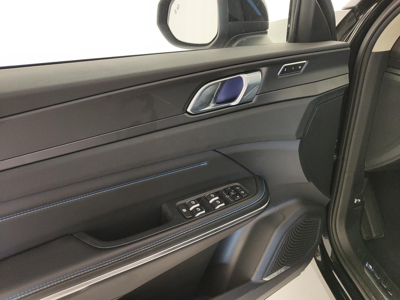 LYNK & CO 01 1.5 td phev auto