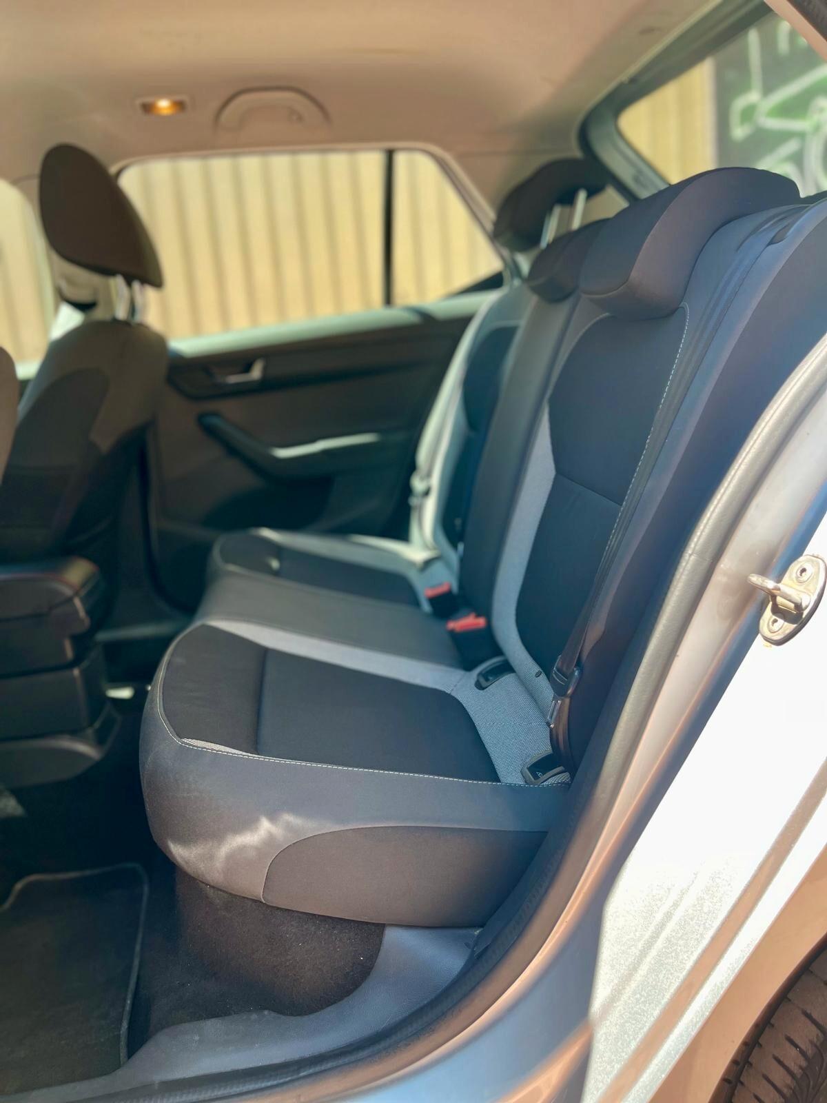 Skoda Fabia 1.0 TSI Color Argento