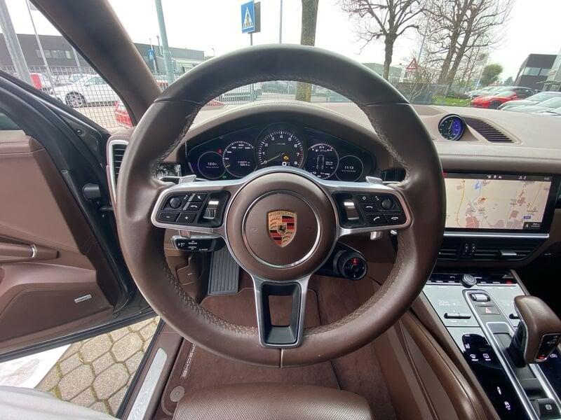 Porsche Cayenne 3.0 V6 E-Hybrid 462 CV