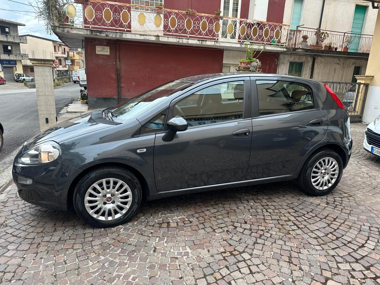 Fiat Punto 1.3 MJT II 75 CV 5 porte OK neopatentati